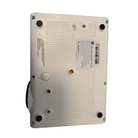 RCA 480P HOME THEATER PROJECTOR (RPJ136) No Remote PreOwned Condition - Picture 6 of 6